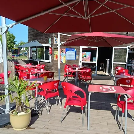 Campsite Mobil-home Le Petit Paradis Vendeen 3 Etoiles 7km Des Plages Avrille (Vendee)