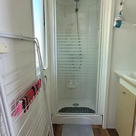 Campsite Mobil-home Le Petit Paradis Vendeen 3 Etoiles 7km Des Plages Avrille (Vendee)