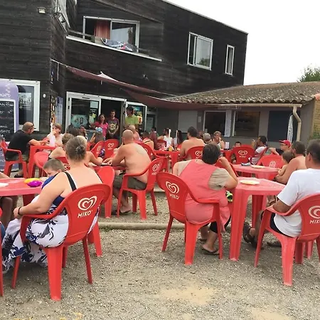 Mobil-home Le Petit Paradis Vendeen 3 Etoiles 7km Des Plages Campsite