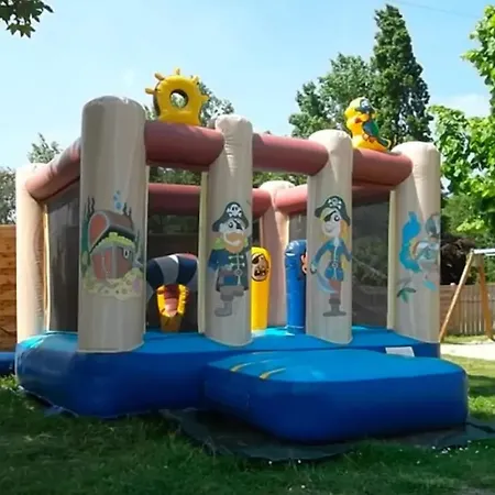 Mobil-home Le Petit Paradis Vendeen 3 Etoiles 7km Des Plages *