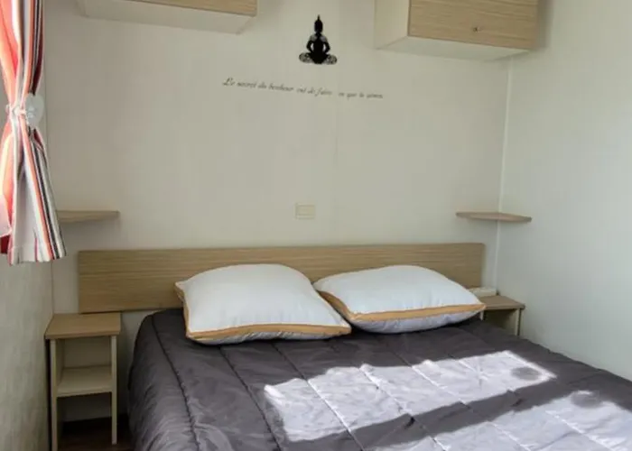 Campsite Mobil-home Le Petit Paradis Vendeen 3 Etoiles 7km Des Plages