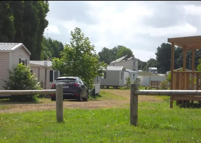 Mobil-home Le Petit Paradis Vendeen 3 Etoiles 7km Des Plages *